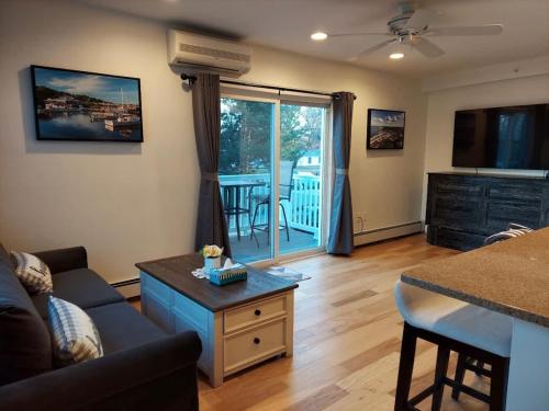 The Lookout - Private Views of Atlantic The Lookout - Private Views of Atlantic