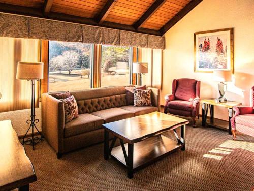 Mountain Loft Resort - Lake Lure, NC Mountain Loft Resort - Lake Lure, NC