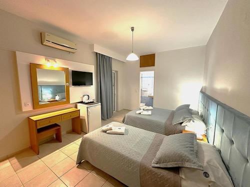 Castro Hotel in Gazi