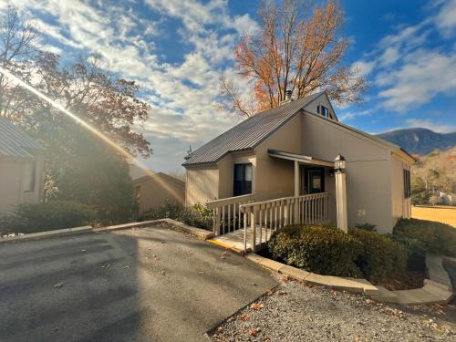 Mountain Loft Resort - Lake Lure, NC Mountain Loft Resort - Lake Lure, NC