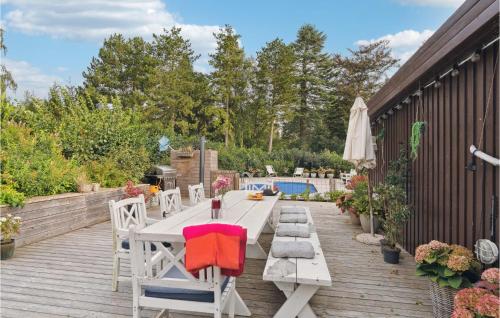  Cozy Home In Melby With Outdoor Swimming Pool in Melby
