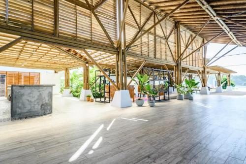Spacious Bright & Airy Penthouse C at Playa Venao in Las Escobas del Venado