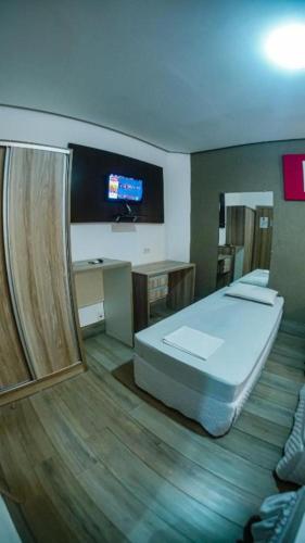 2 twin beds