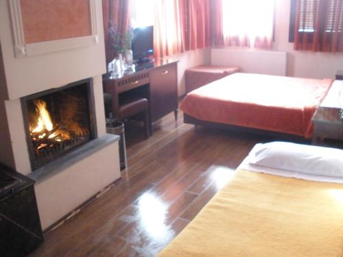 Quadruple Room with Fireplace