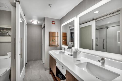 Delta Hotels by Marriott Racine - image 12