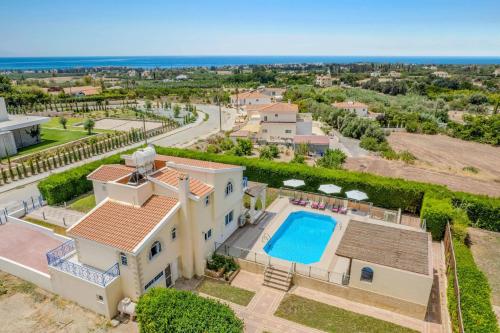 Villa Joanna Coral Bay by Villa Plus - image 4