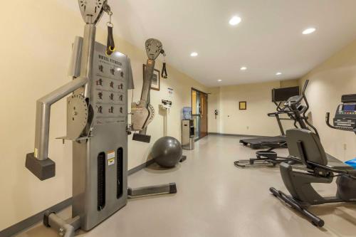 Best Western Plus Sikeston - image 11