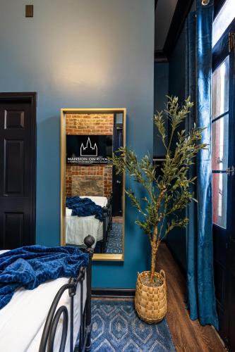 room detail thumbnail 0