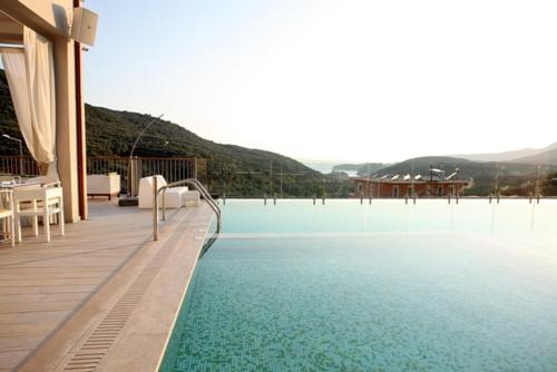 Salvator Villas & Spa Hotel The 4-star Salvator Villas & Spa Hotel offers comfort and convenience whether youre on business or holiday in Parga. The property has everything you need for a comfortable stay. Service-minded staff 
