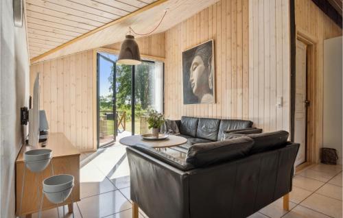  Four-Bedroom Holiday Home In Blavand in Blåvand