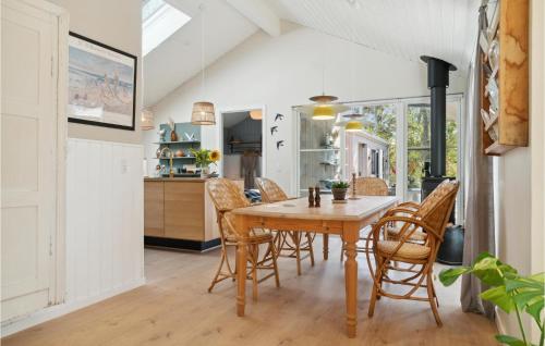 Kitchen, 3 Bedroom Stunning Home In Rødby in Sundby