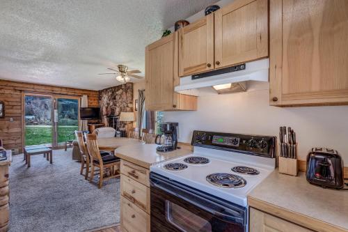 Hideaway, Clark (photo 8)