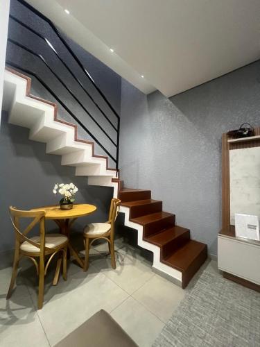 Sobrado confortavel e central