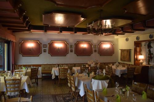 Alte Dorfschänke in Kinderbeuern, Deutschland