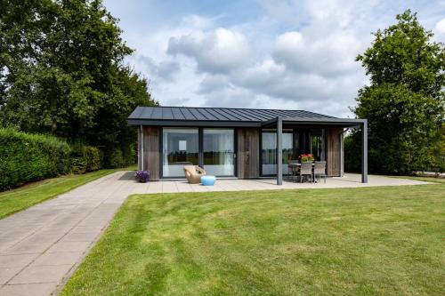 2 bedrooms, 2 beds