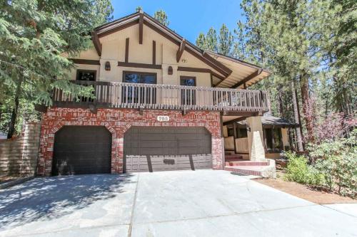 Summit Lodge 1&2 in Big Bear Lake, USA