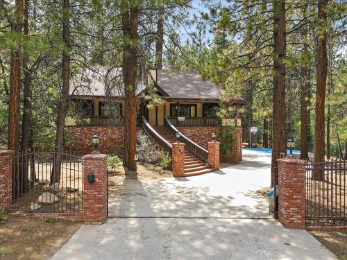 Summit Lodge 1&2 in Big Bear Lake, USA