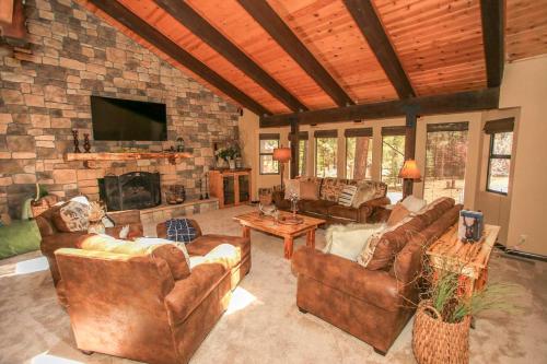 Summit Lodge 1&2 in Big Bear Lake, USA
