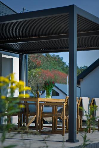 Osada Hipodrom in Lack