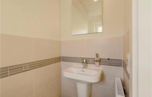 Two-Bedroom Holiday Home in Dagebull - image 11