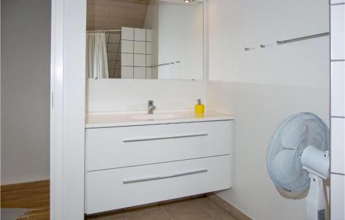 廚房, Holiday Home Strandengen Juelsminde Denm in 尤爾斯明納鎮中心