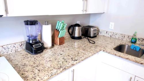 Cozy Miami Condo Near Marlins Park in Miami, USA