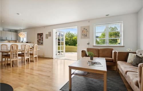  Awesome Home In Kirke Hyllinge With House A Panoramic View in Kirke-Hyllinge