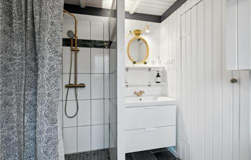 Bathroom, Nice Home In Hemmet With Wifi in Hemmet