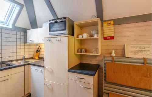 Three-Bedroom Holiday home Kirchheim with a Fireplace 04 - image 10