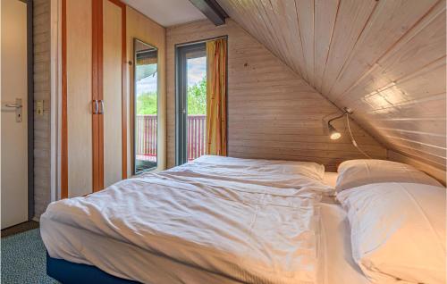 Three-Bedroom Holiday home Kirchheim with a Fireplace 04 - image 7