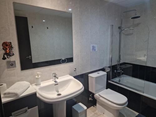 Apartment with Terrace image 10