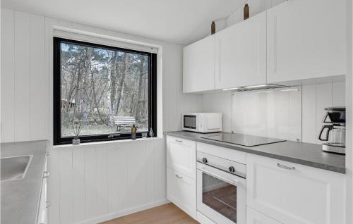 Kitchen, Holiday Home Strandbyskoven Nexø Xi in Snogebaek