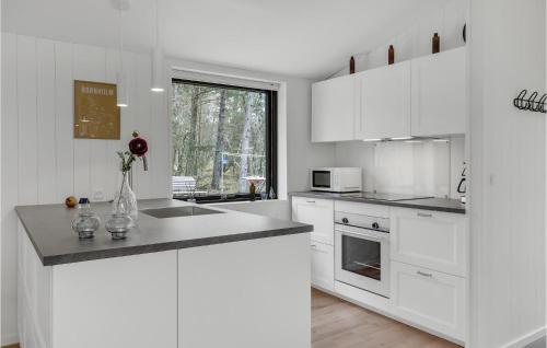 Kitchen, Holiday Home Strandbyskoven Nexø Xi in Snogebaek