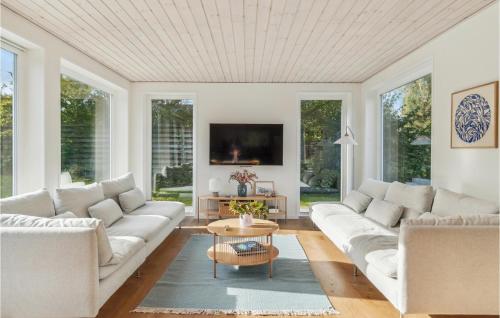  Stunning Home In Gilleleje With Wifi in Gilleleje