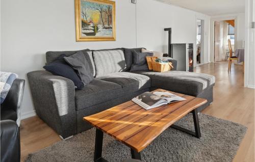 Stunning Home In Sydals With Wifi in Traenge