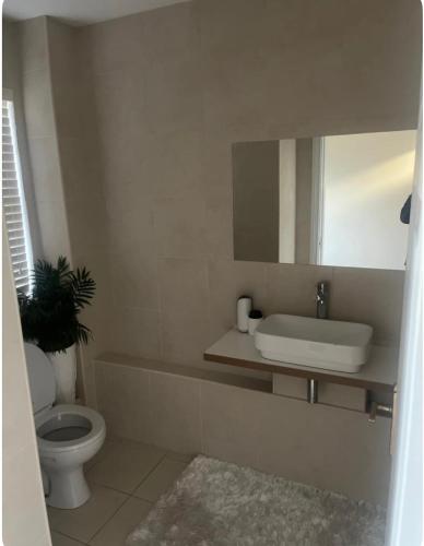 . The Grange - 1 Double Room with comfortable Double Bed