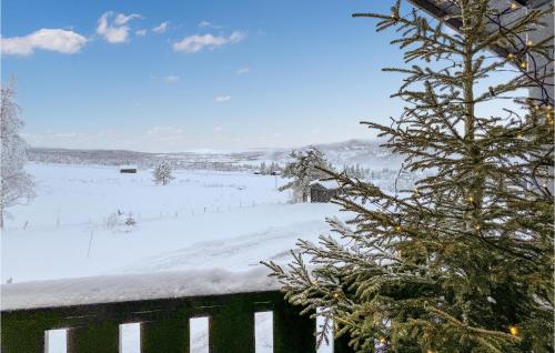 Pogled, 1 Bedroom Amazing Apartment In Øyer in Oyer