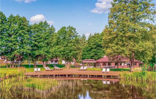 Сад, Lovely Home In Woryty With Wifi in Пентіни