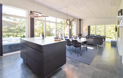 Kitchen, Amazing Home In Væggerløse With Wifi in Idestrup