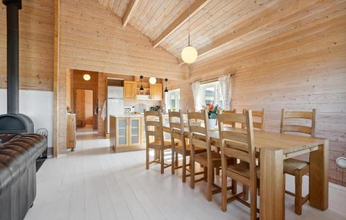 cuina, Three-Bedroom Holiday Home In Ulfborg in Ulfborg