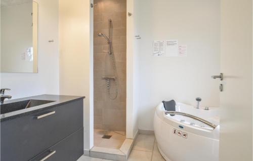 Fürdőszoba, Holiday Home Finhvalvej Løkken in Nr. Lyngby