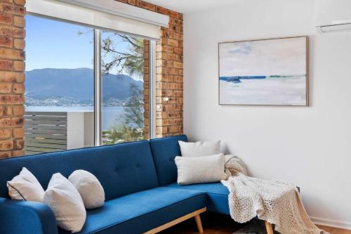 House on the Hillside with City Views Sleeps 12