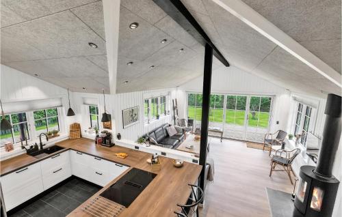 廚房, Cozy Home In Juelsminde With Wifi in 尤爾斯明納鎮中心