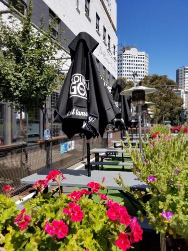 Pint On Punt Backpackers – Melbourne, GA