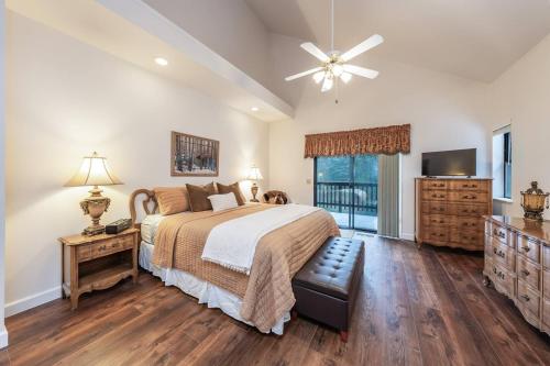Granite Ridge Getaway Chill Deck Vibes AC in Shaver Lake (CA)