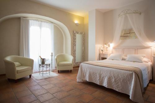 Superior Double Room image 4