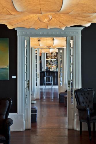 61618426 Farol Hotel