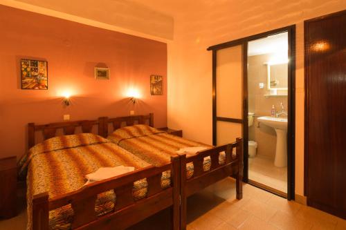 Savas Rooms - image 9