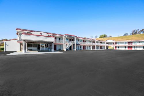 Red Roof Inn Abingdon - image 9