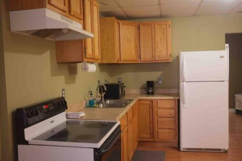 2 Bedroom Apartment In Heart of Town in Morgantown, USA